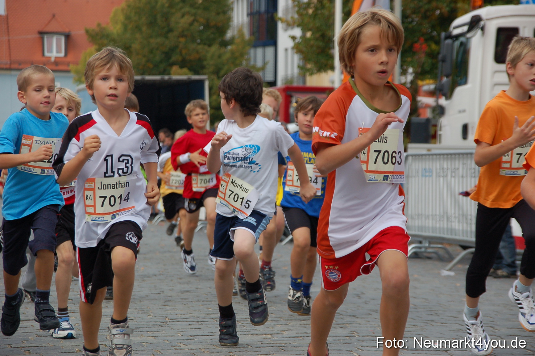 0120 Stadtlauf Neumarkt Bambinilaeufe 200909